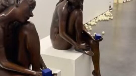 A Interpretação da Artista VERA BARBOSA – Exposição de RYAN GANDER em CÁCERES – Espanha (16 de Abril de 2025)